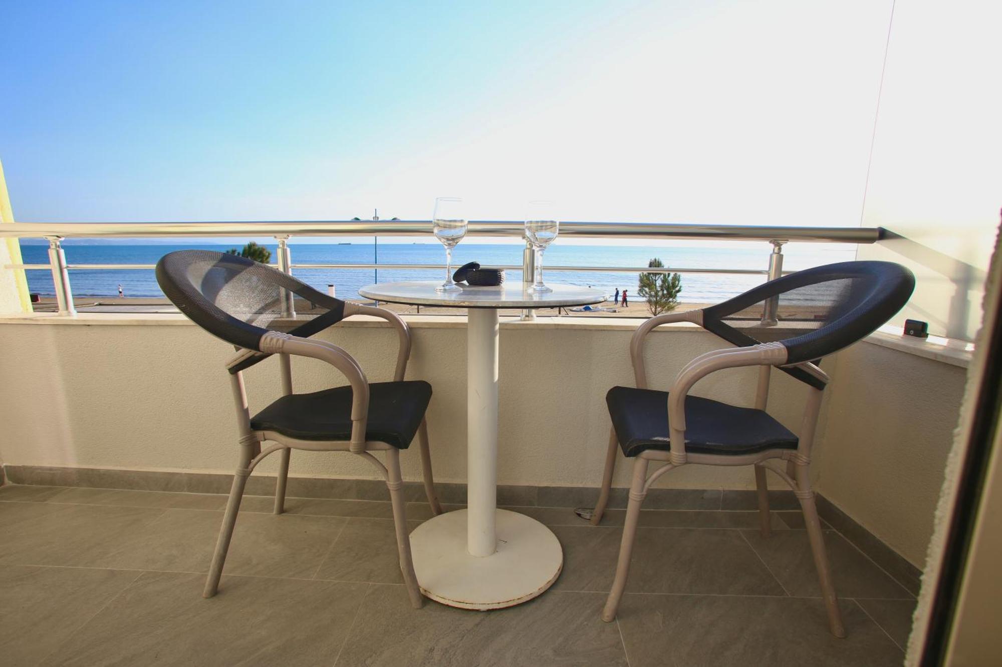 Luxurious Dreamy Seaview Apartment Durrës Exterior foto